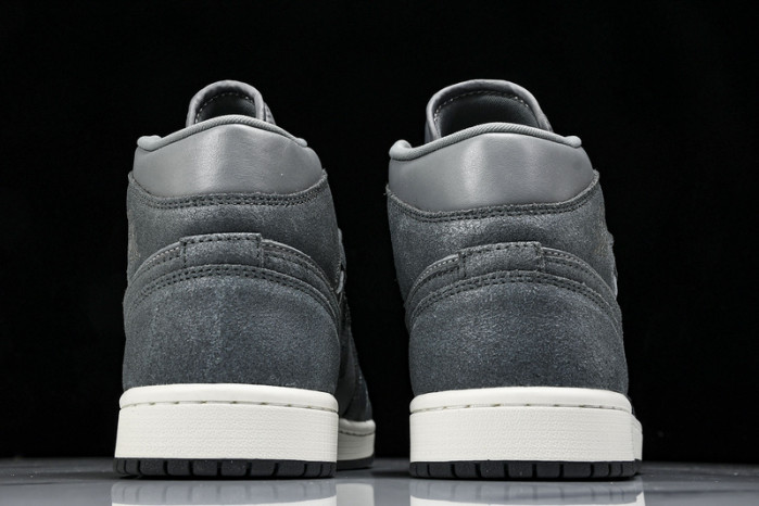 WMNS Air Jordan Mid SE  FJ3448-001