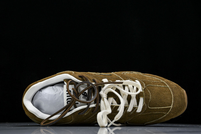 New Balance Miu