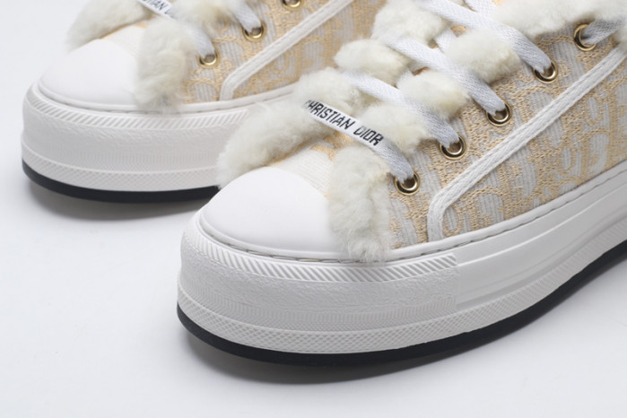 D designer sneaker