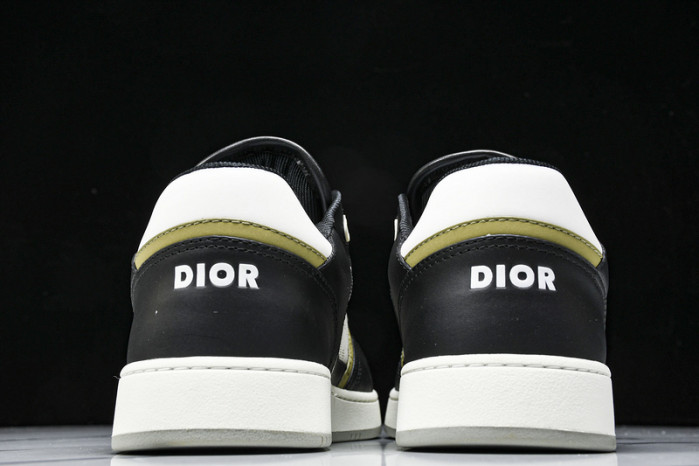 DI*O*R B27 PANKICK
