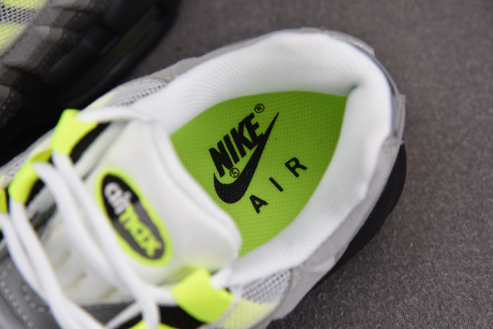 Nk Air Max 95 OG Neon  554970-071