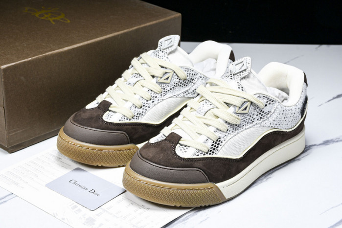 D designer sneaker