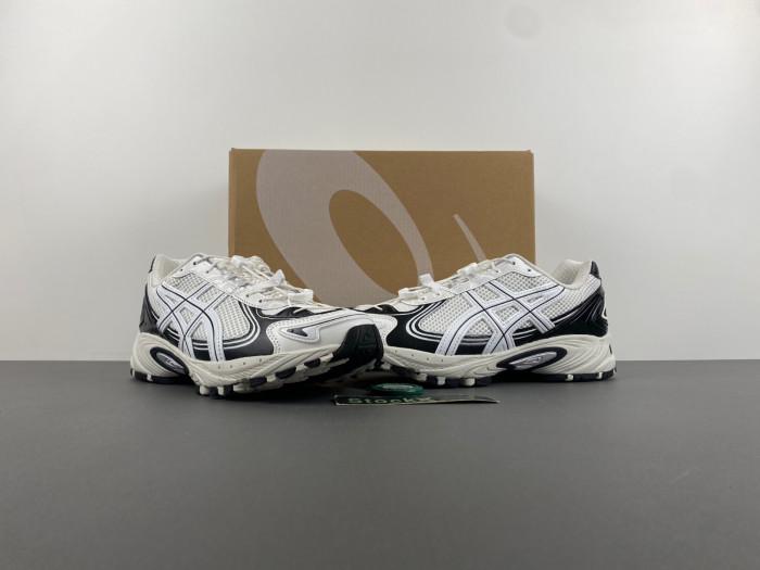 As*ic*ss shoes