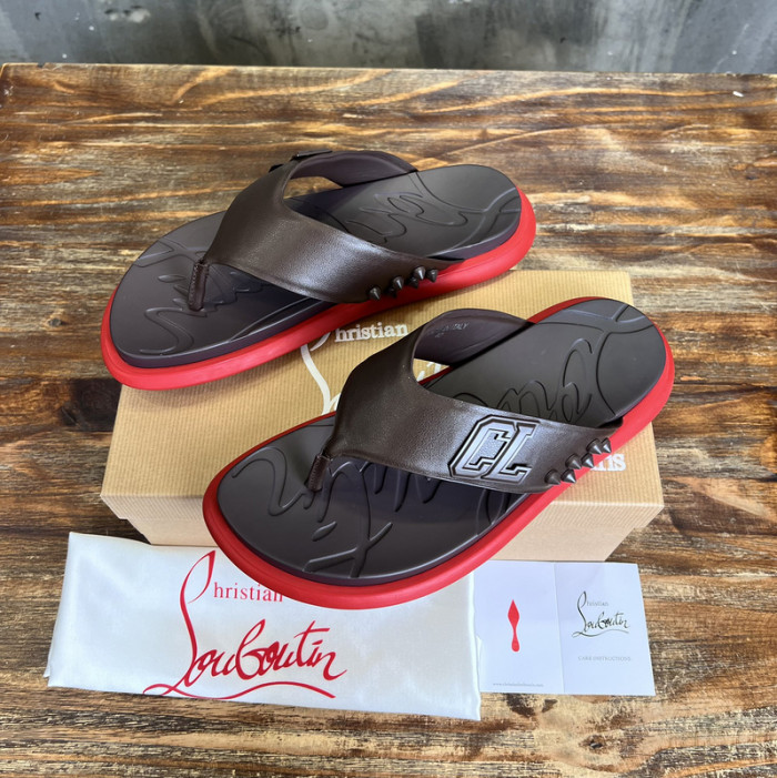 CL SLIPPERS