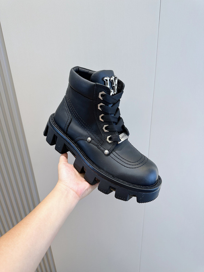 L&V SNEAKERS